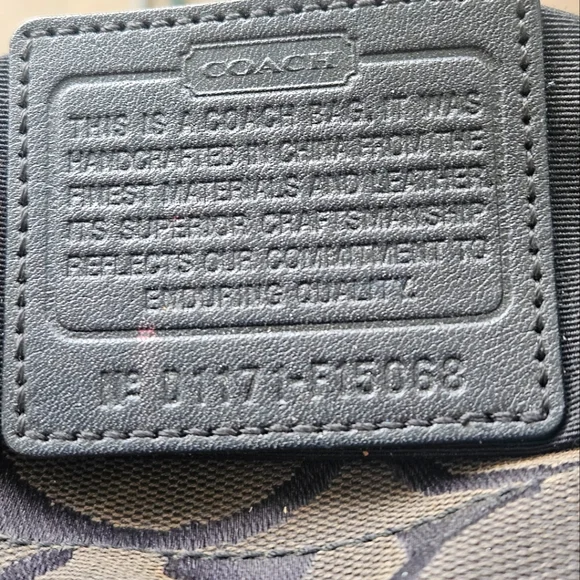 Stylish Black and Gray Patterned Bag - Picture 2 of 4